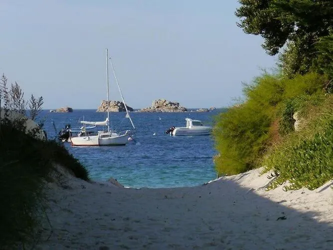 Comfortable Villa Near Beach, Plougasnou France